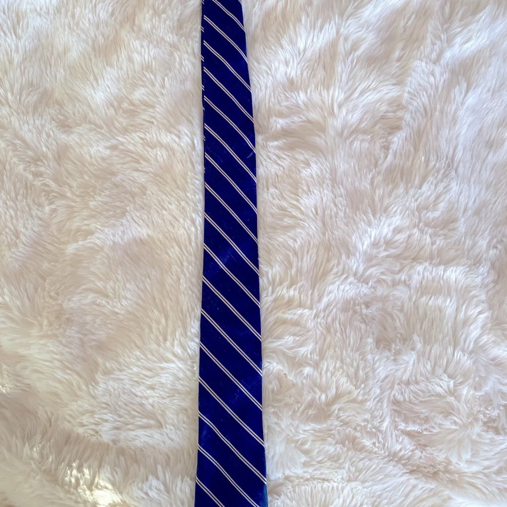 Merona Men’s blue tie